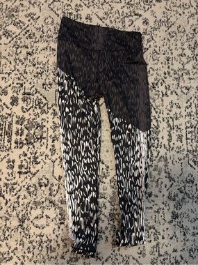 Black & White Animal Print Leggings